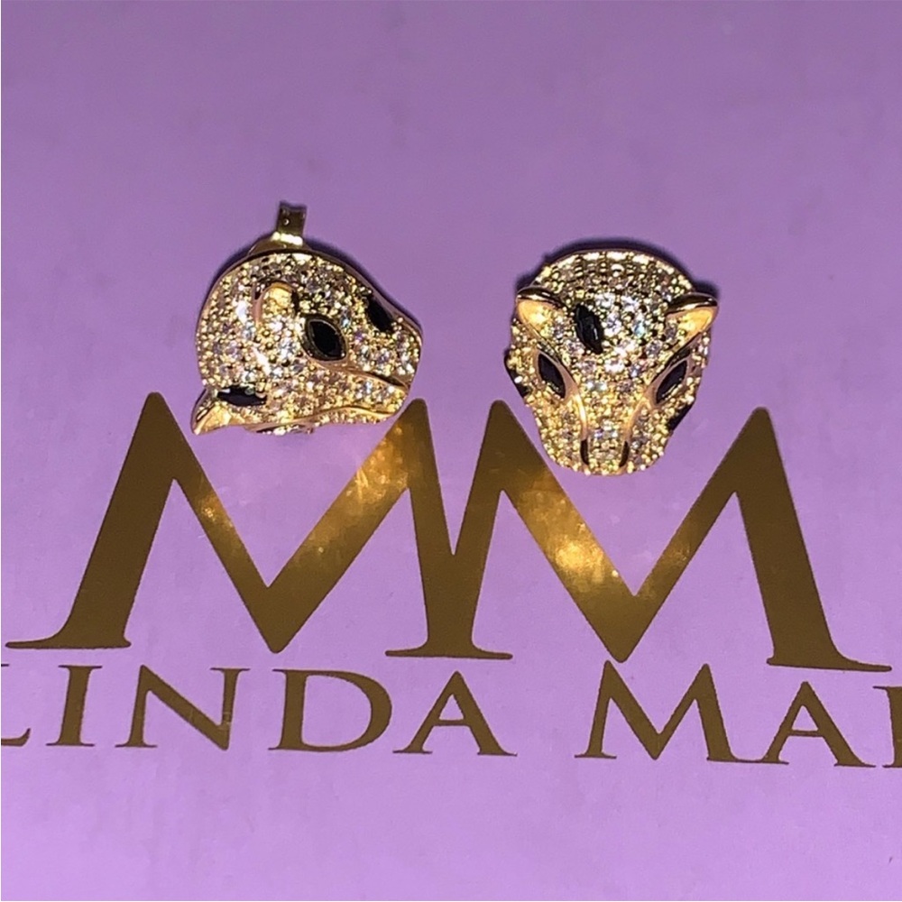NWOT 🖤Melinda Maria Baby Fierce Jaguar Gold
Stud Earrings 🖤